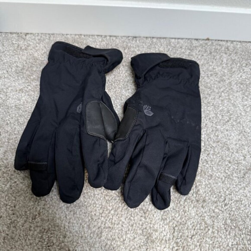 Mountain‎ Hardware black winter ski gloves